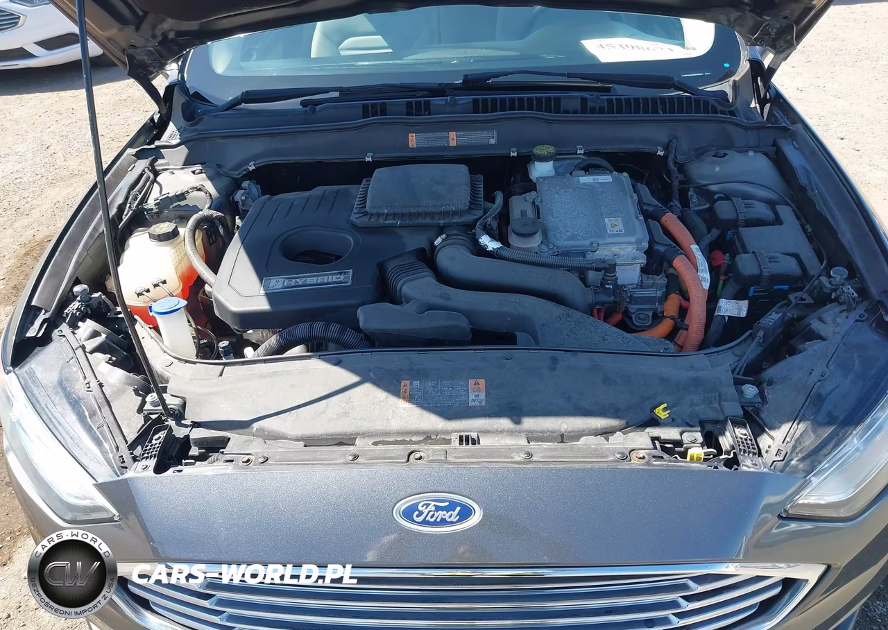 2018 Ford Fusion Hybrid S VIN:3FA6P0UU4JR243532 - 10