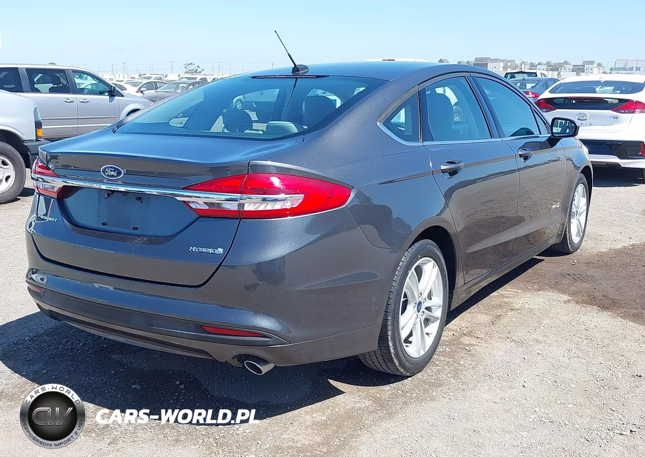 2018 Ford Fusion Hybrid S VIN:3FA6P0UU4JR243532 - 4
