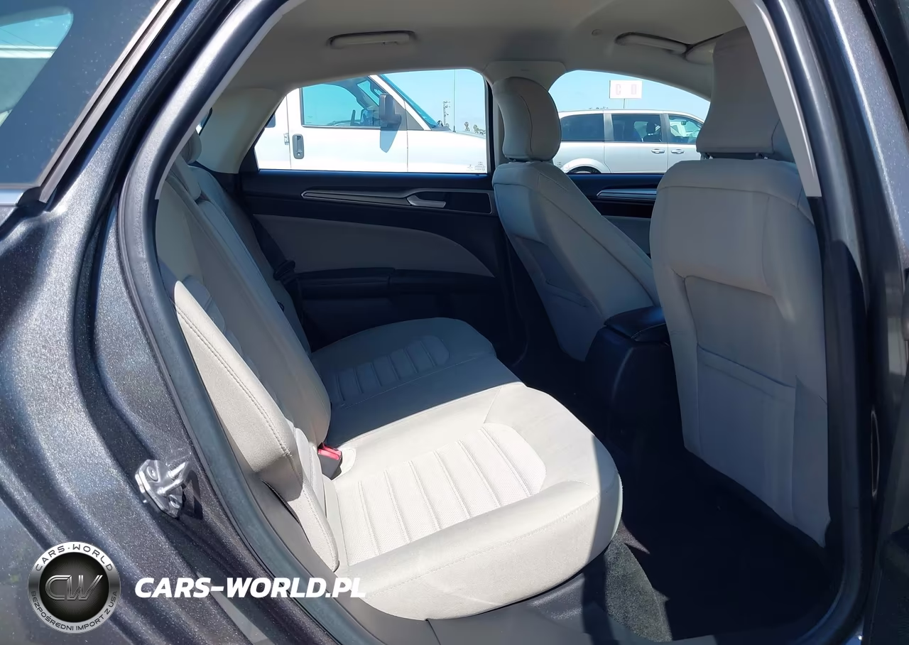 2018 Ford Fusion Hybrid S VIN:3FA6P0UU4JR243532 - 8
