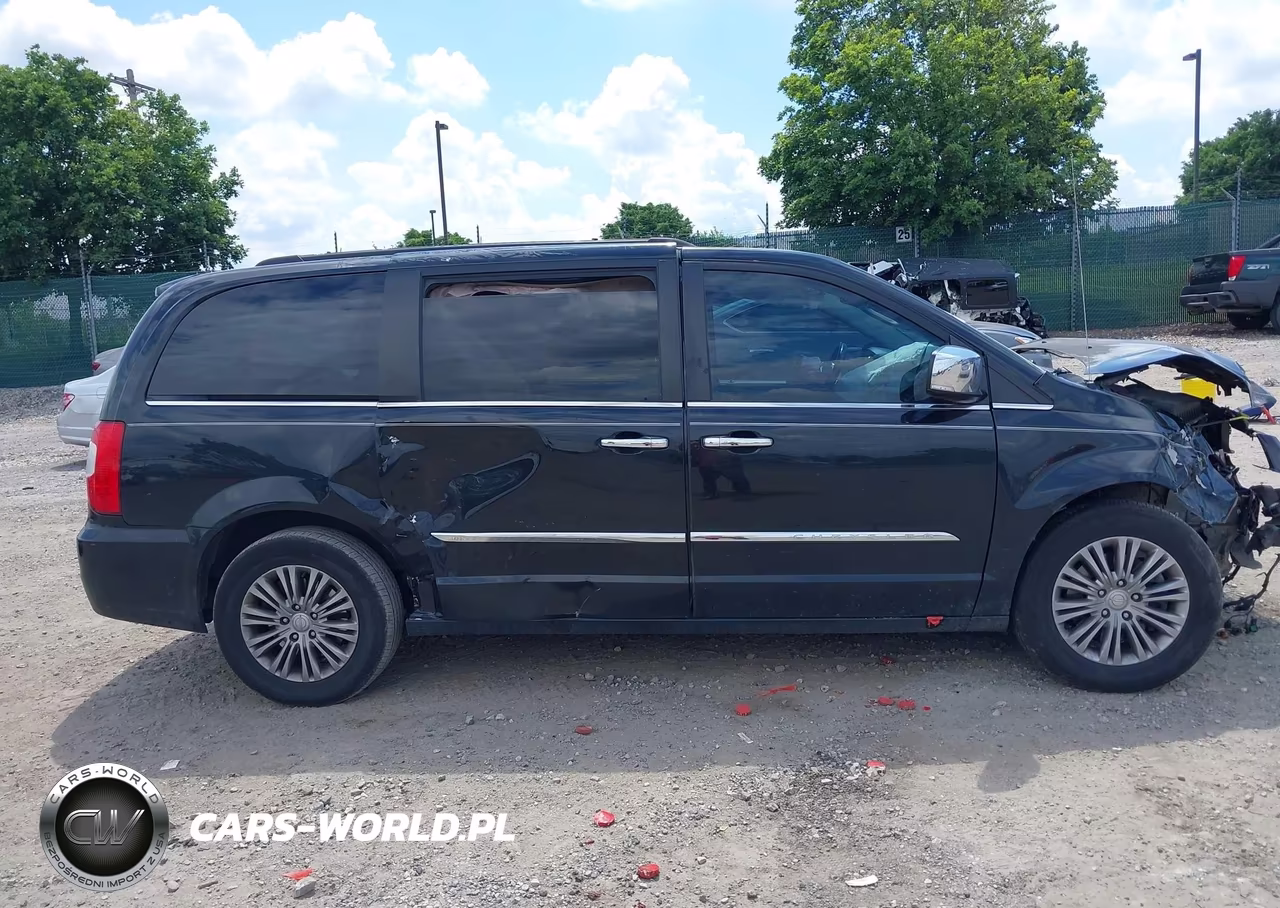 2016 Chrysler Town & Country Touring-L Anniversary Edition VIN:2C4RC1CG5GR207612 - 12