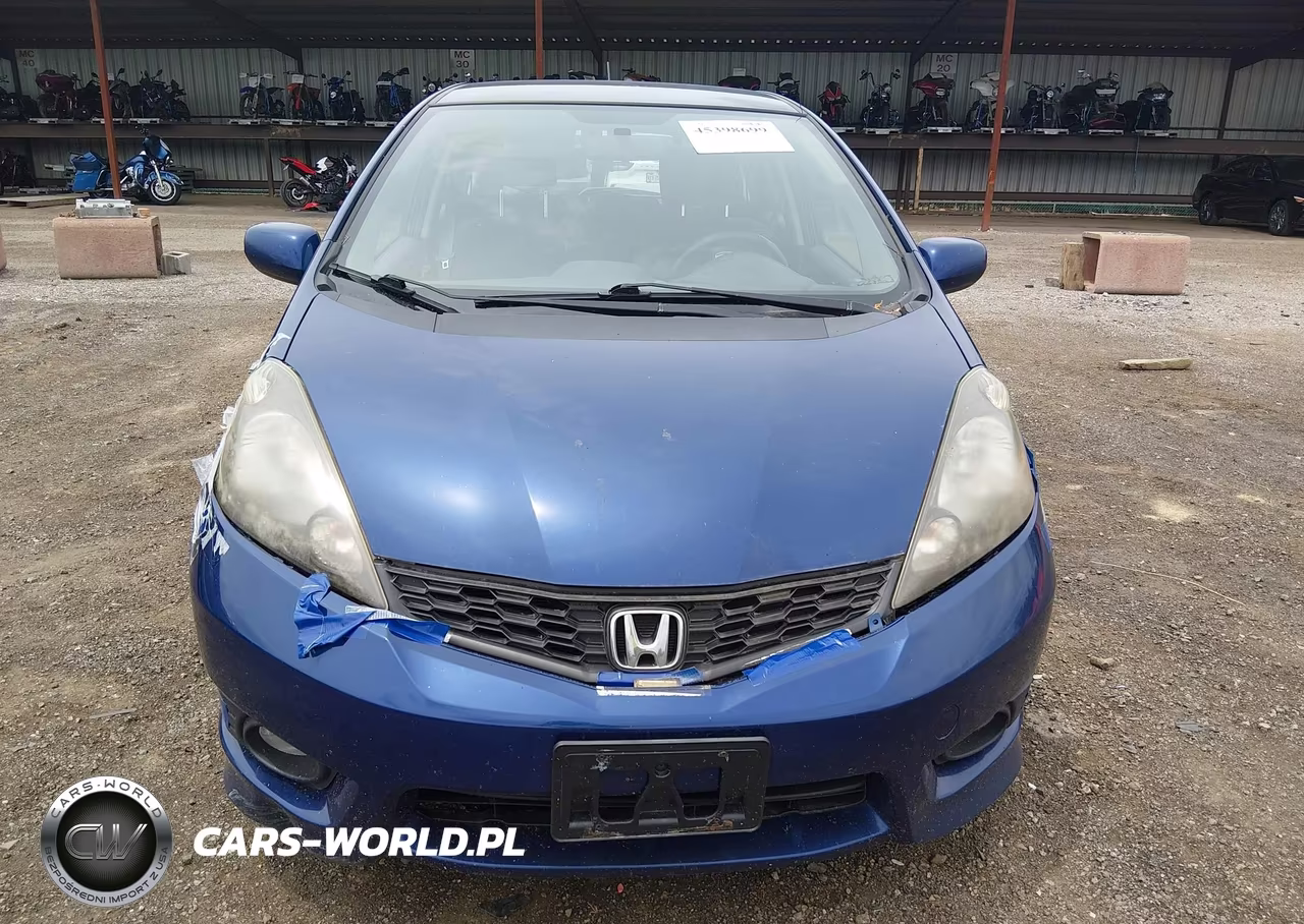 2013 Honda Fit Sport VIN:JHMGE8H53DC063224 - 12