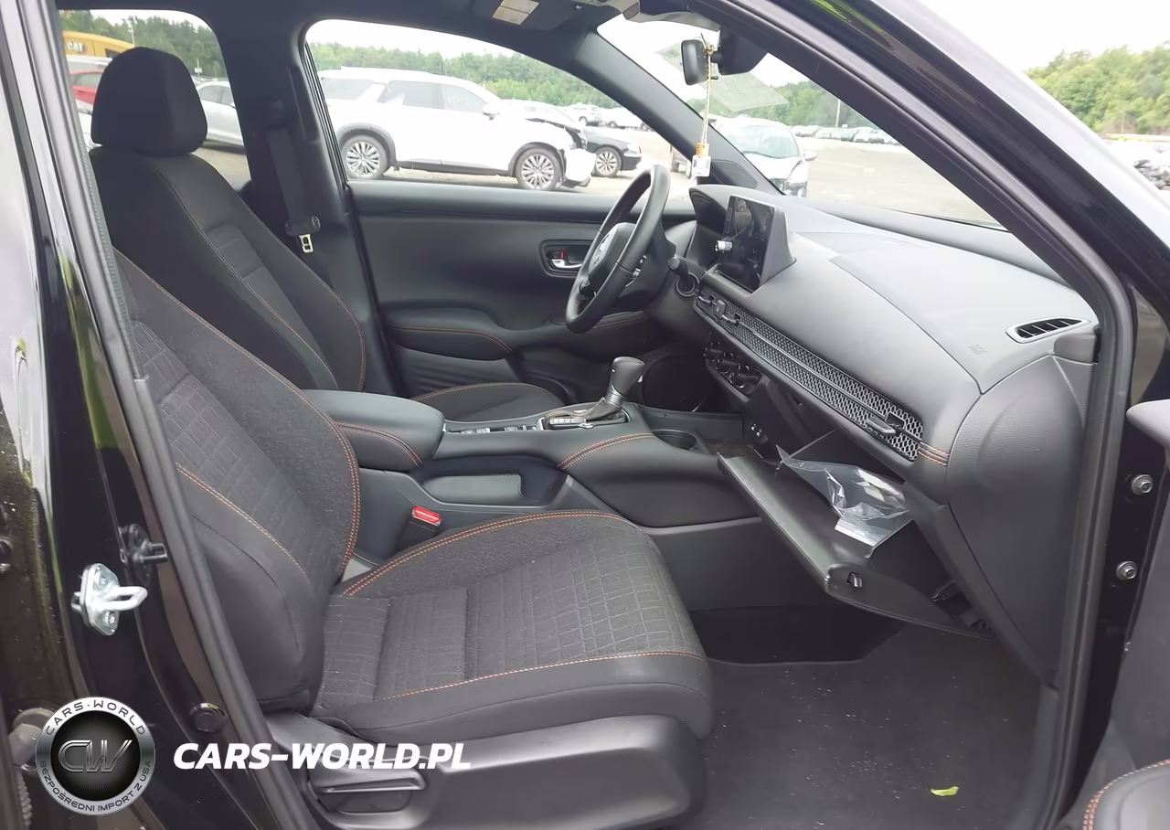 2026 Honda Hr-V Awd Sport VIN:3CZRZ2H54TM743068 - 5