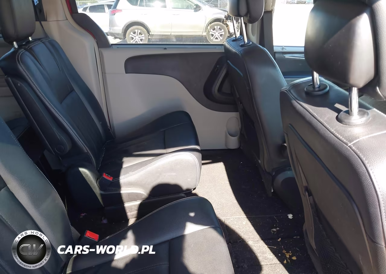 2014 Chrysler Town & Country Touring VIN:2C4RC1BG4ER413289 - 8