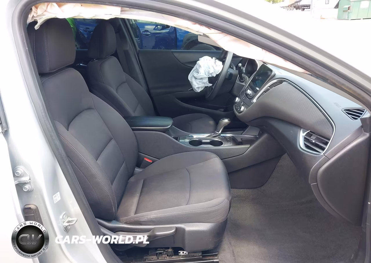 2019 Chevrolet Malibu Lt VIN:1G1ZD5ST6KF211809 - 5