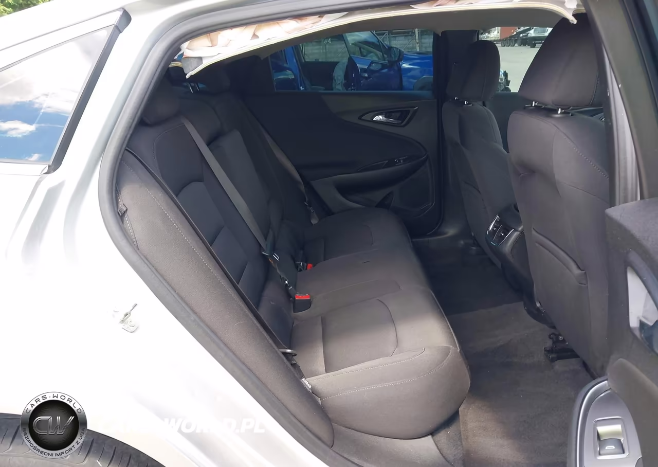 2019 Chevrolet Malibu Lt VIN:1G1ZD5ST6KF211809 - 8