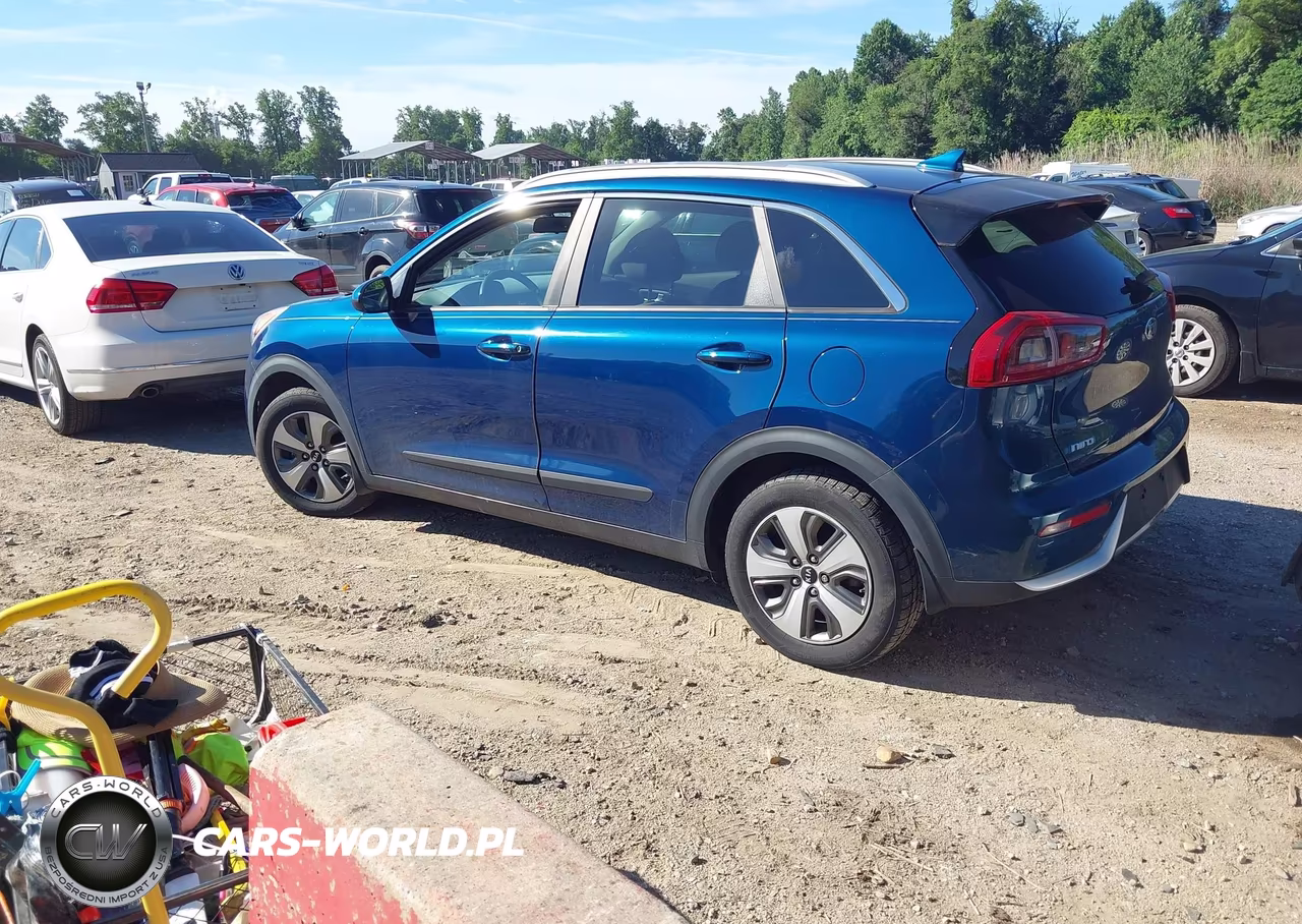 2017 Kia Niro Lx VIN:KNDCB3LC9H5096563 - 3