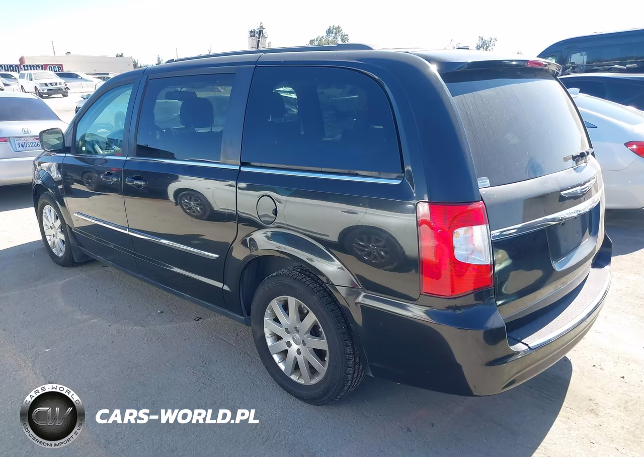 2015 Chrysler Town & Country Touring VIN:2C4RC1BG0FR577821 - 3