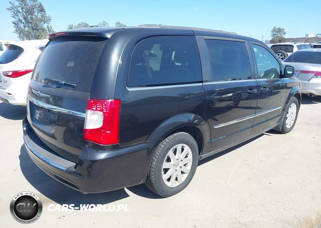 2015 Chrysler Town & Country Touring VIN:2C4RC1BG0FR577821 - 4