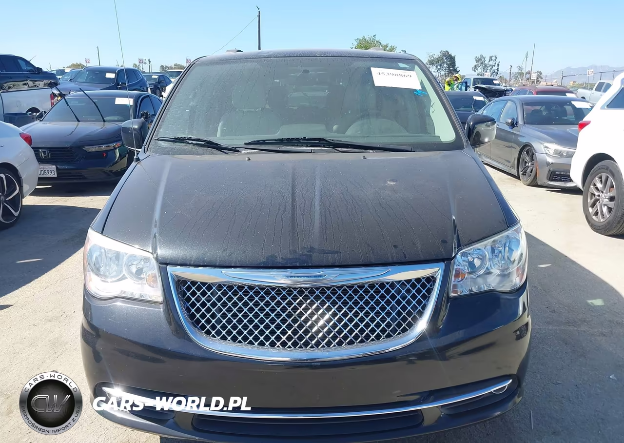 2015 Chrysler Town & Country Touring VIN:2C4RC1BG0FR577821 - 6