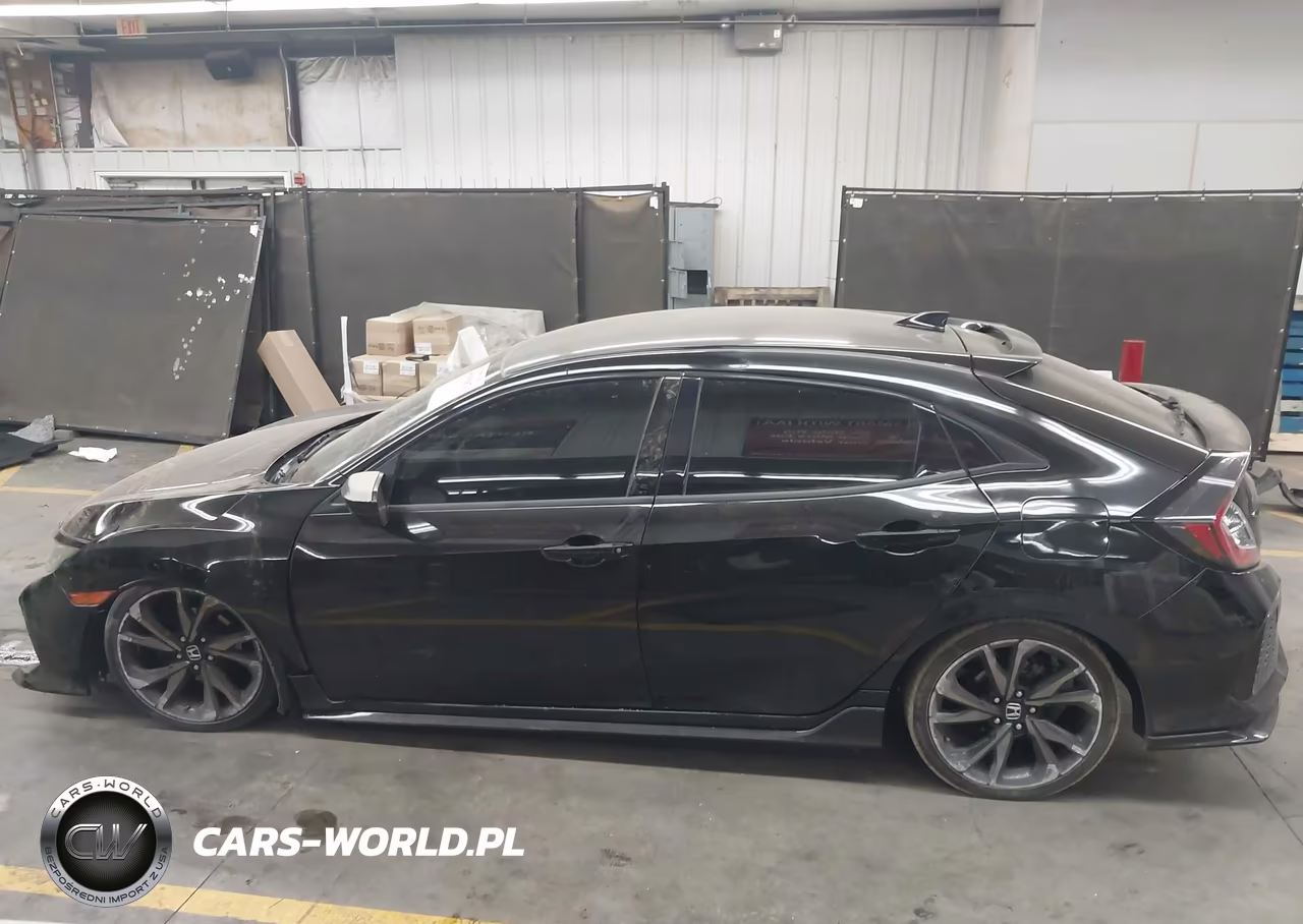 2018 Honda Civic Sport VIN:SHHFK7H43JU418252 - 14