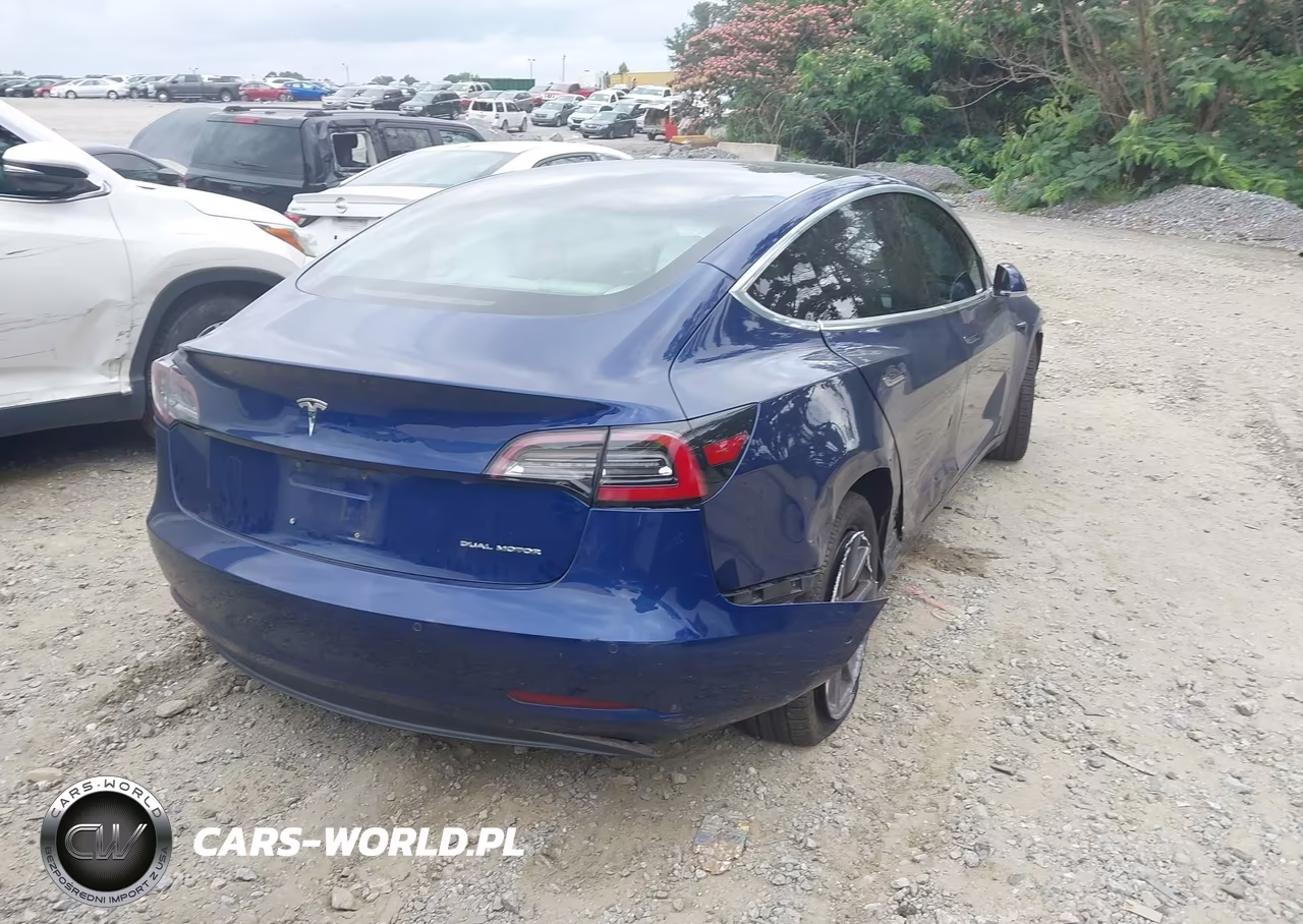 2018 Tesla Model 3 Long Range-Performance VIN:5YJ3E1EB1JF086081 - 4