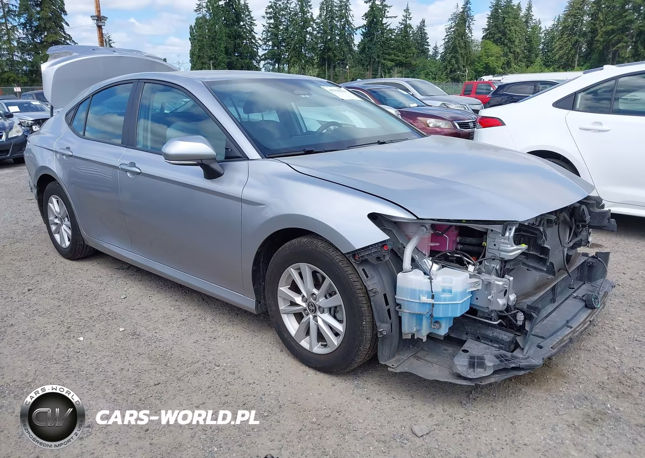 2025 Toyota Camry Le – zdjęcie 1 z 20
