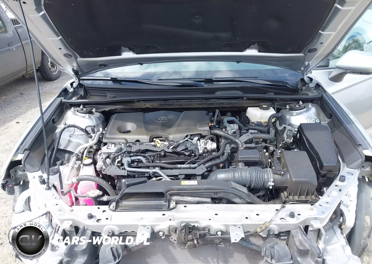 2025 Toyota Camry Le VIN:4T1DAACKXSU543669 - 10