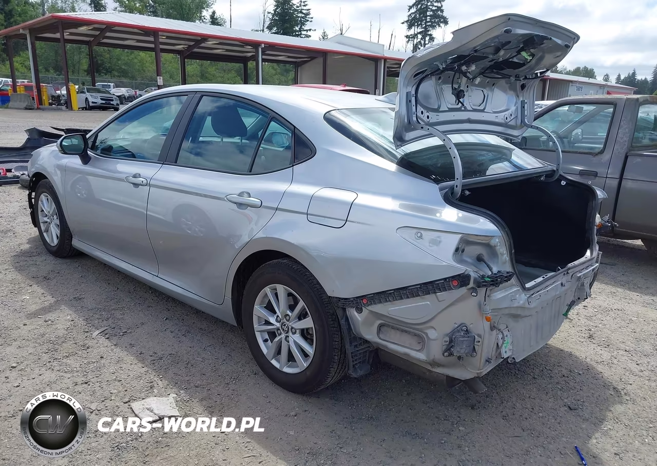 2025 Toyota Camry Le VIN:4T1DAACKXSU543669 - 3