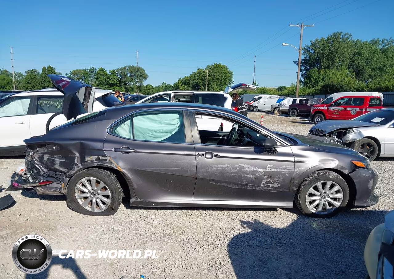 2019 Toyota Camry Le VIN:4T1B11HK7KU178917 - 14