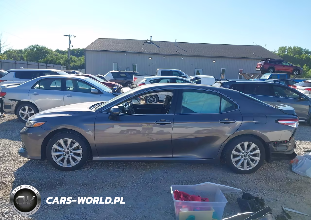 2019 Toyota Camry Le VIN:4T1B11HK7KU178917 - 15