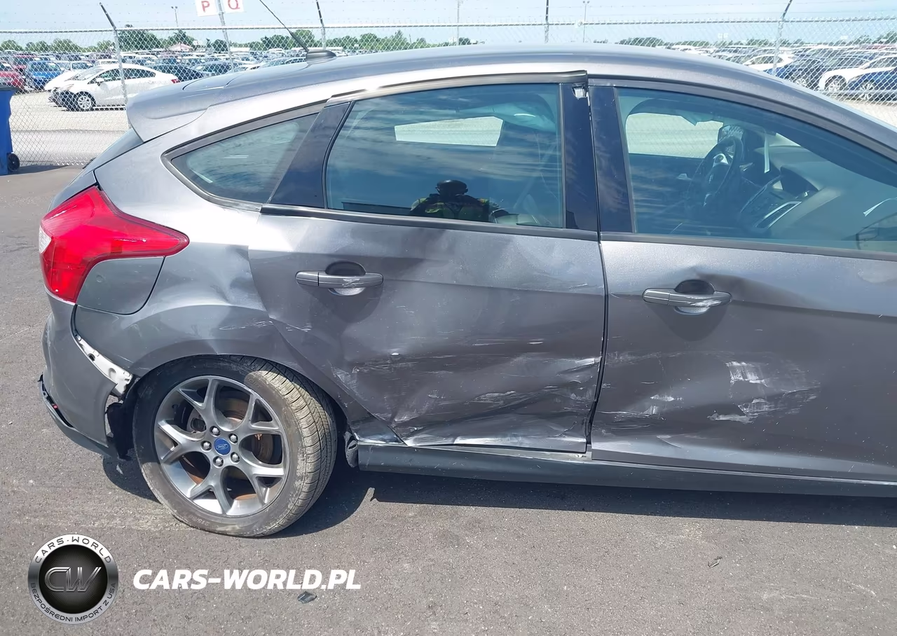 2014 Ford Focus Se VIN:1FADP3K23EL129391 - 6