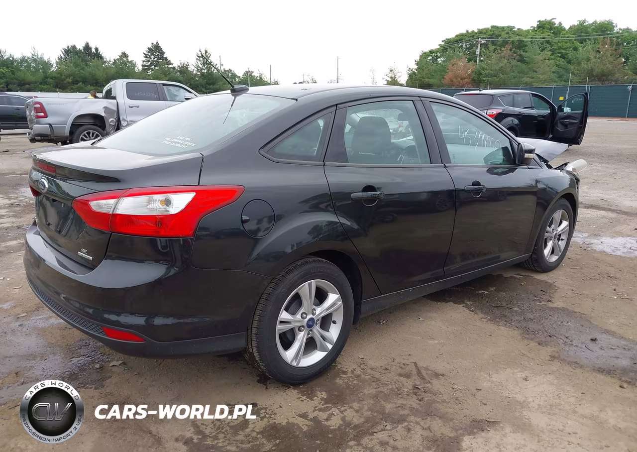 2013 Ford Focus Se VIN:1FADP3F26DL250568 - 4