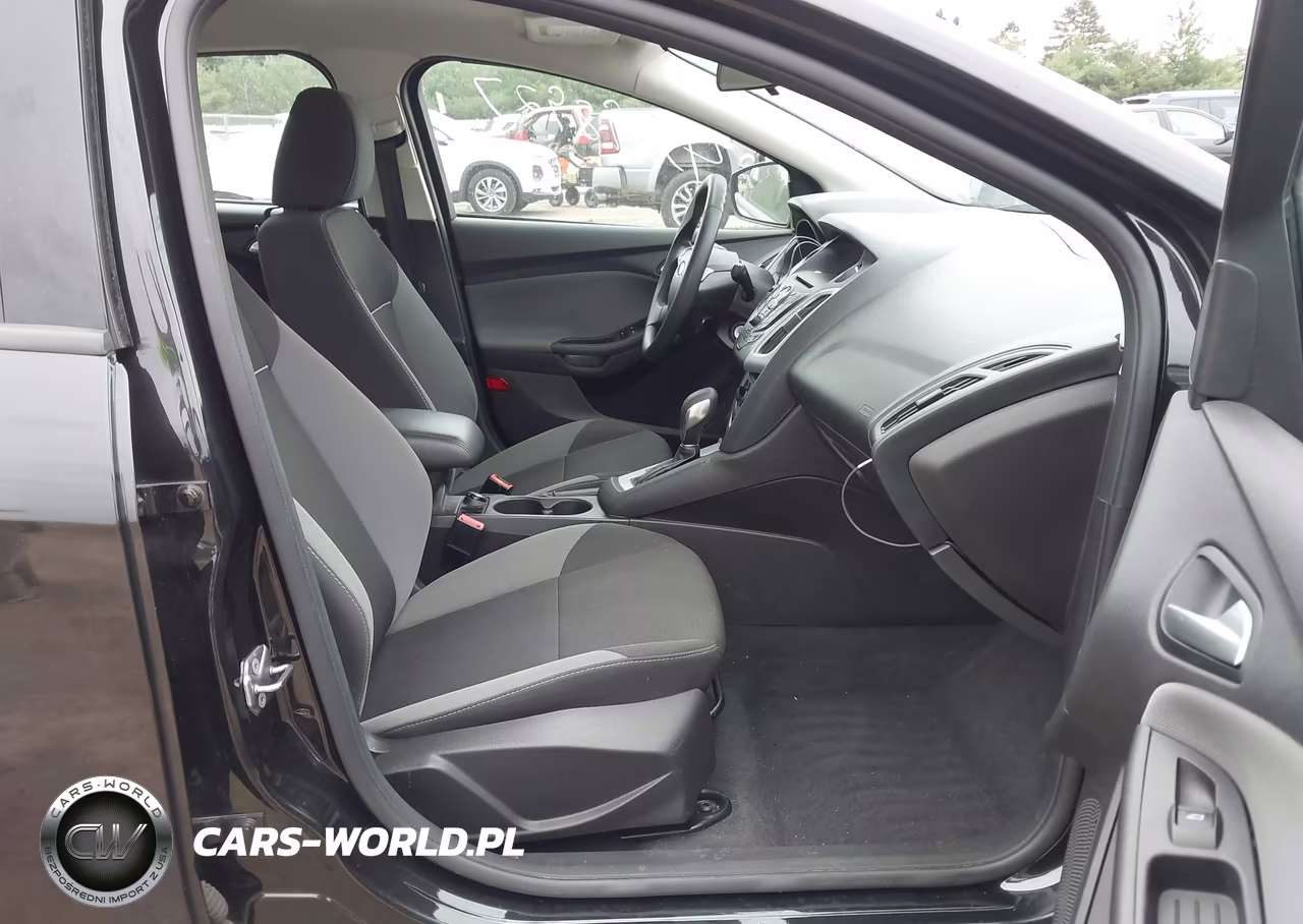 2013 Ford Focus Se VIN:1FADP3F26DL250568 - 5