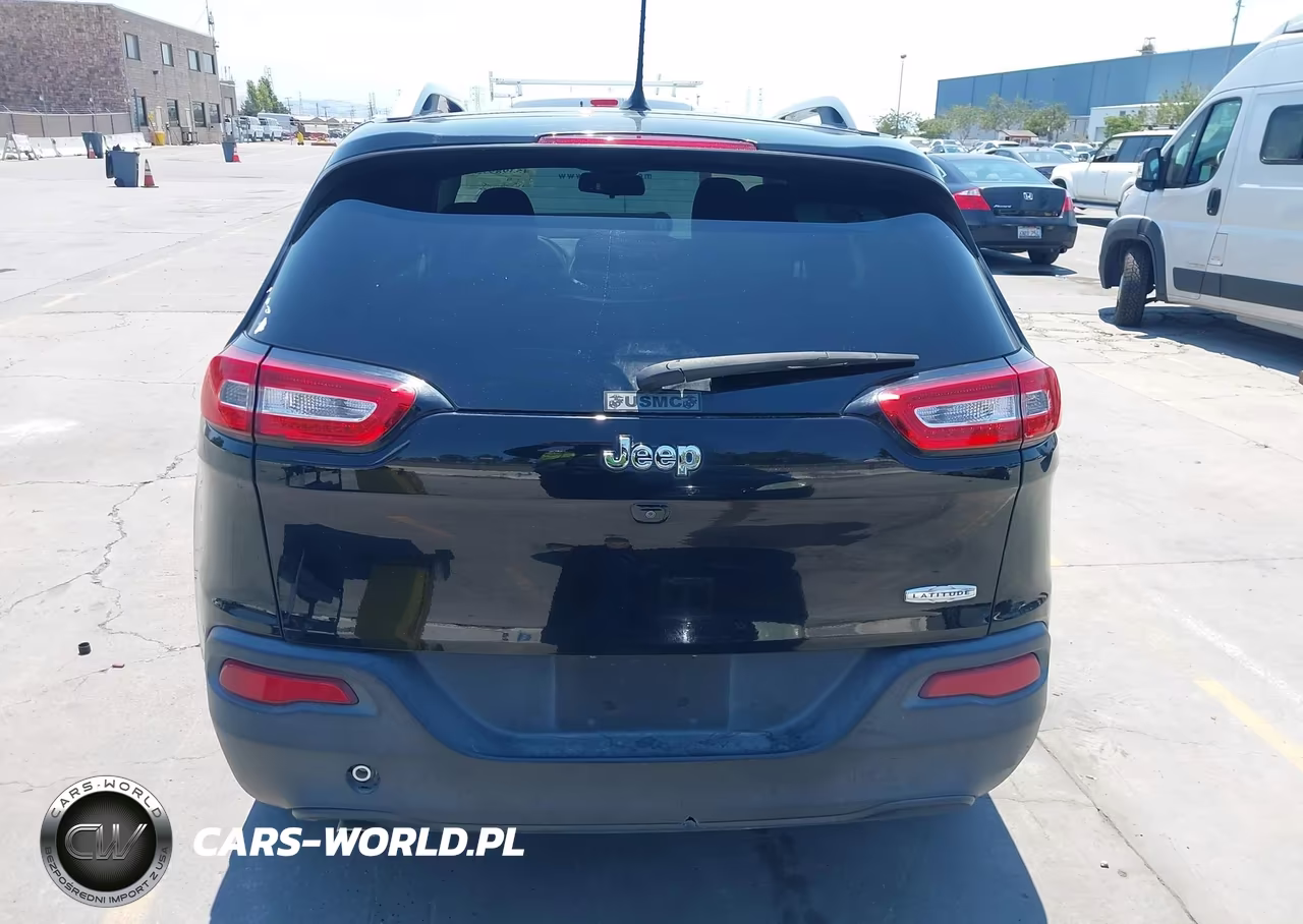 2018 Jeep Cherokee Latitude Fwd VIN:1C4PJLCB7JD561123 - 16