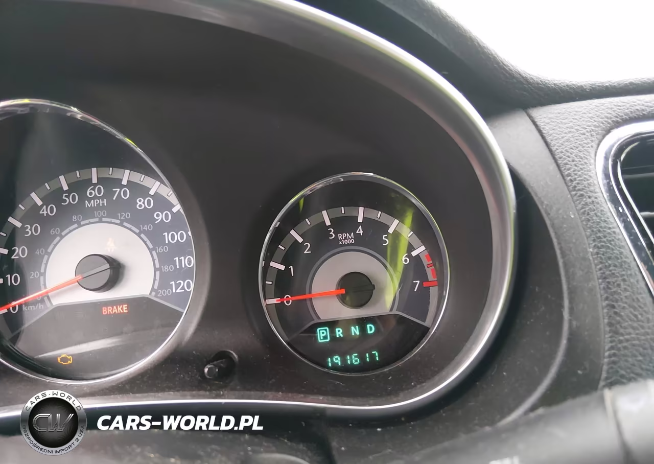 CHRYSLER 200 VIN:1C3CCBCB3CN307591 - 7