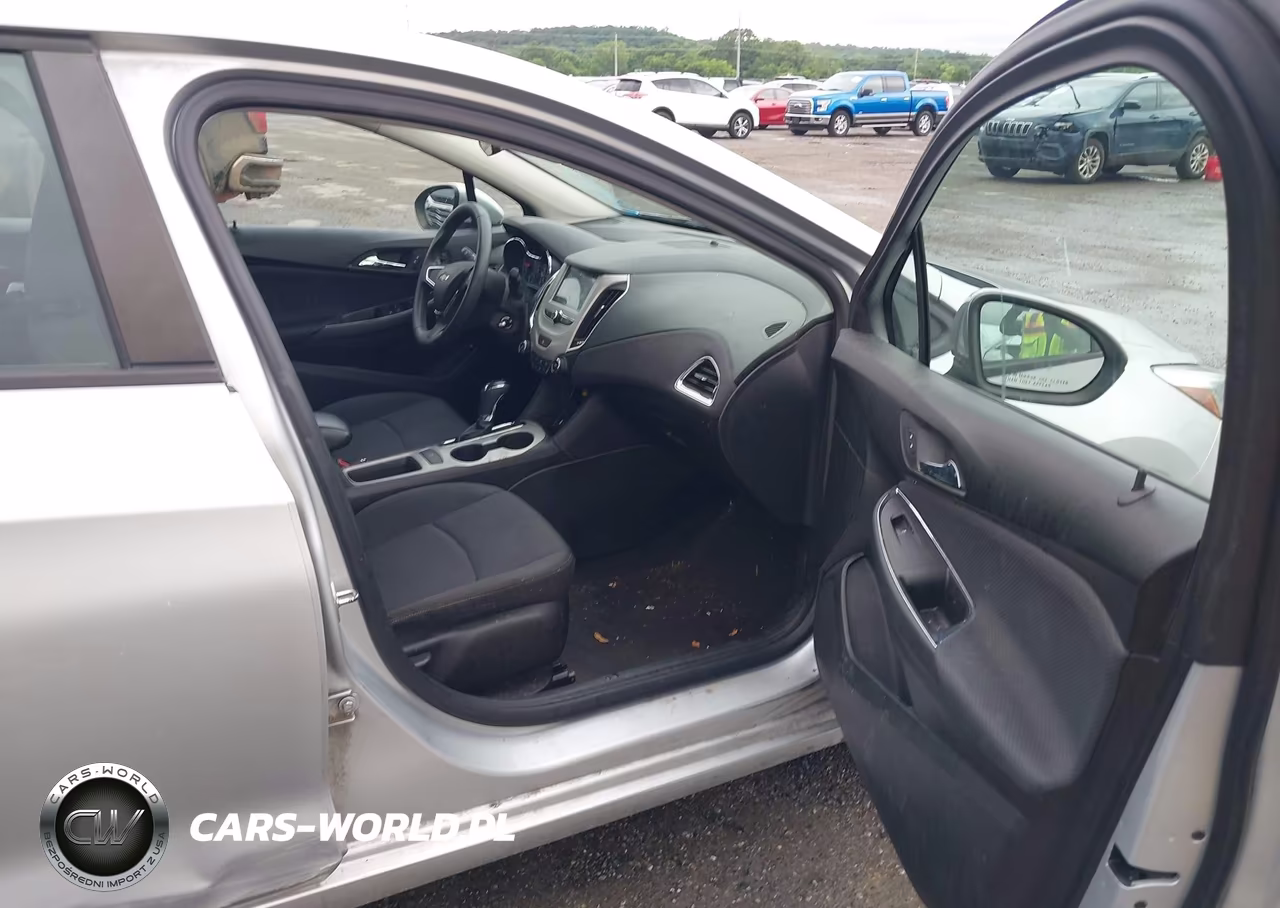 2018 Chevrolet Cruze Ls Auto VIN:1G1BC5SM8J7199863 - 5