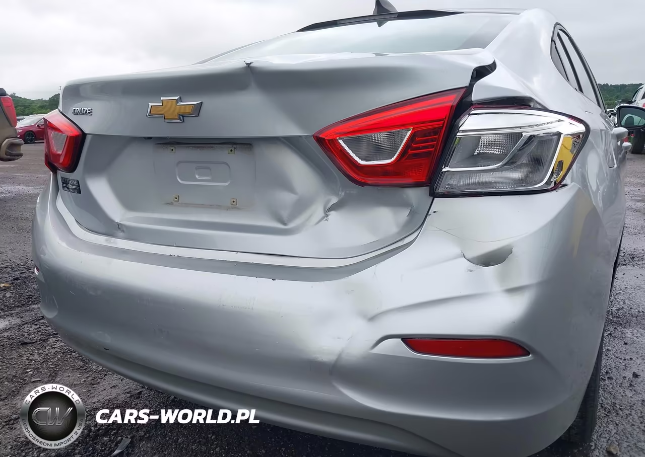2018 Chevrolet Cruze Ls Auto VIN:1G1BC5SM8J7199863 - 6