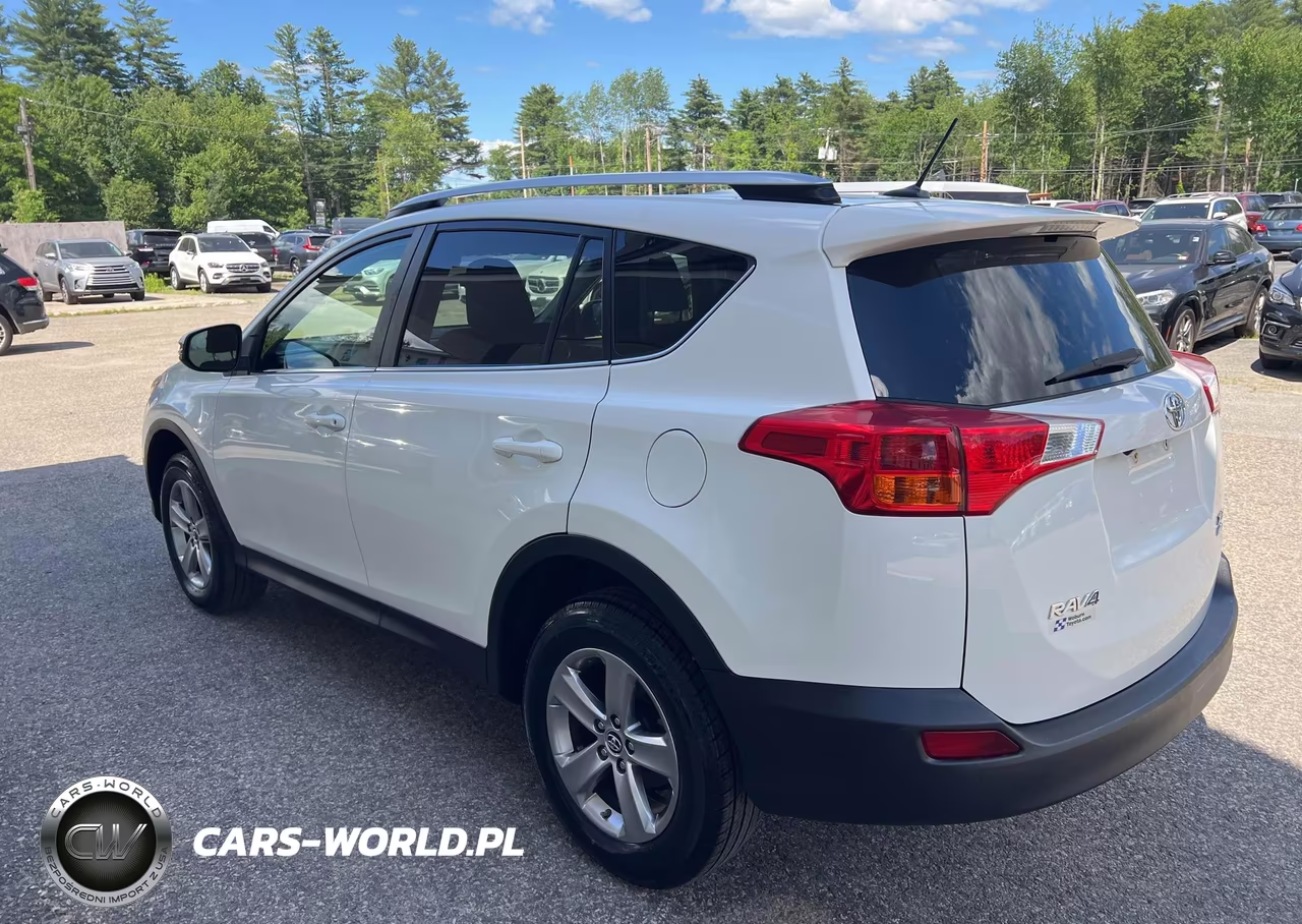 2015 Toyota Rav4 Xle VIN:JTMRFREVXFD138077 - 3