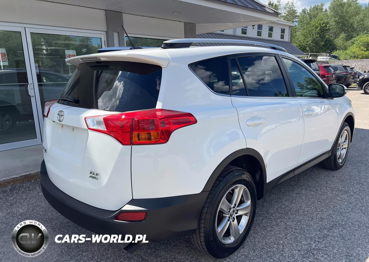 2015 Toyota Rav4 Xle VIN:JTMRFREVXFD138077 - 4
