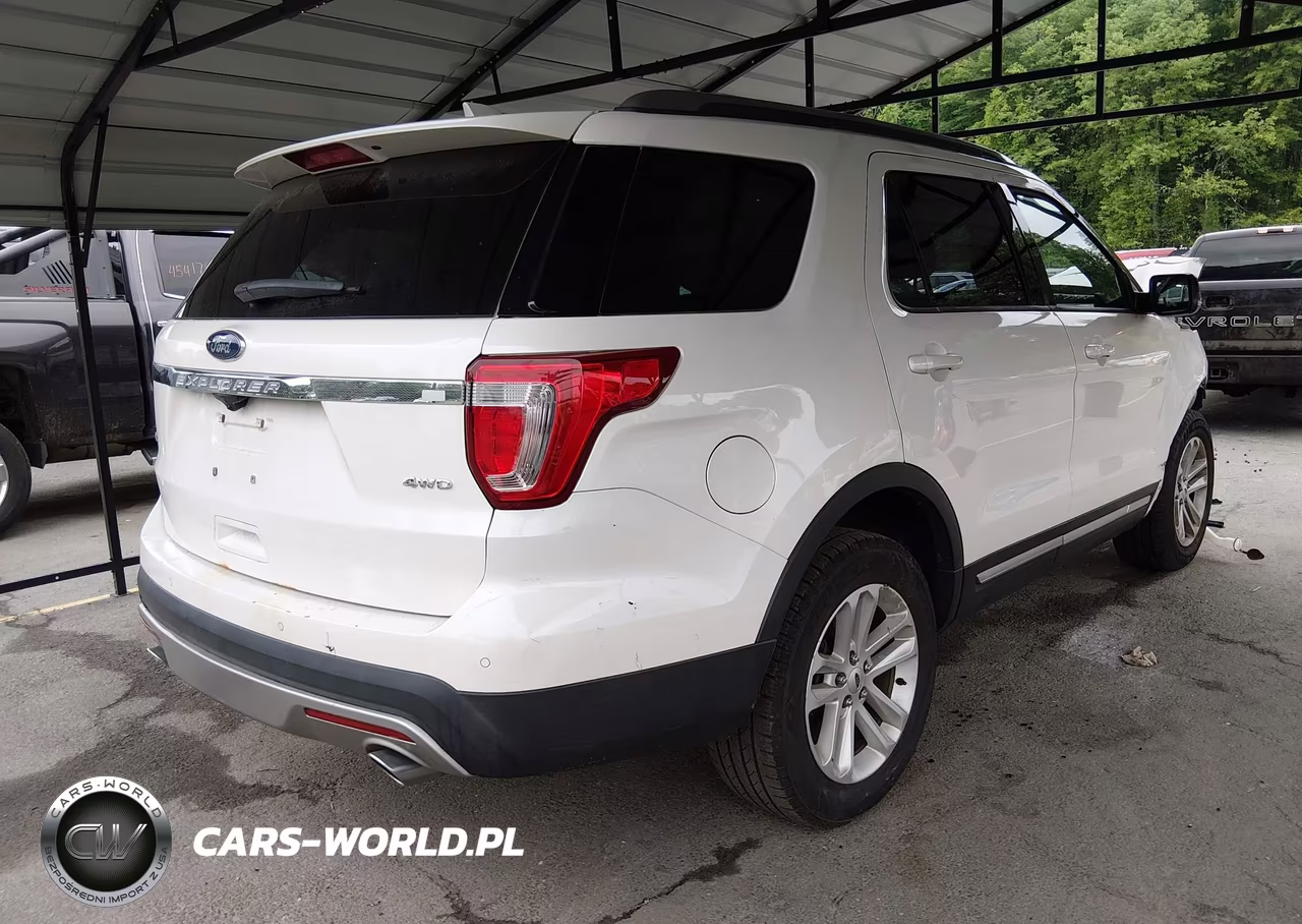 2017 Ford Explorer Xlt VIN:1FM5K8D82HGA30551 - 4