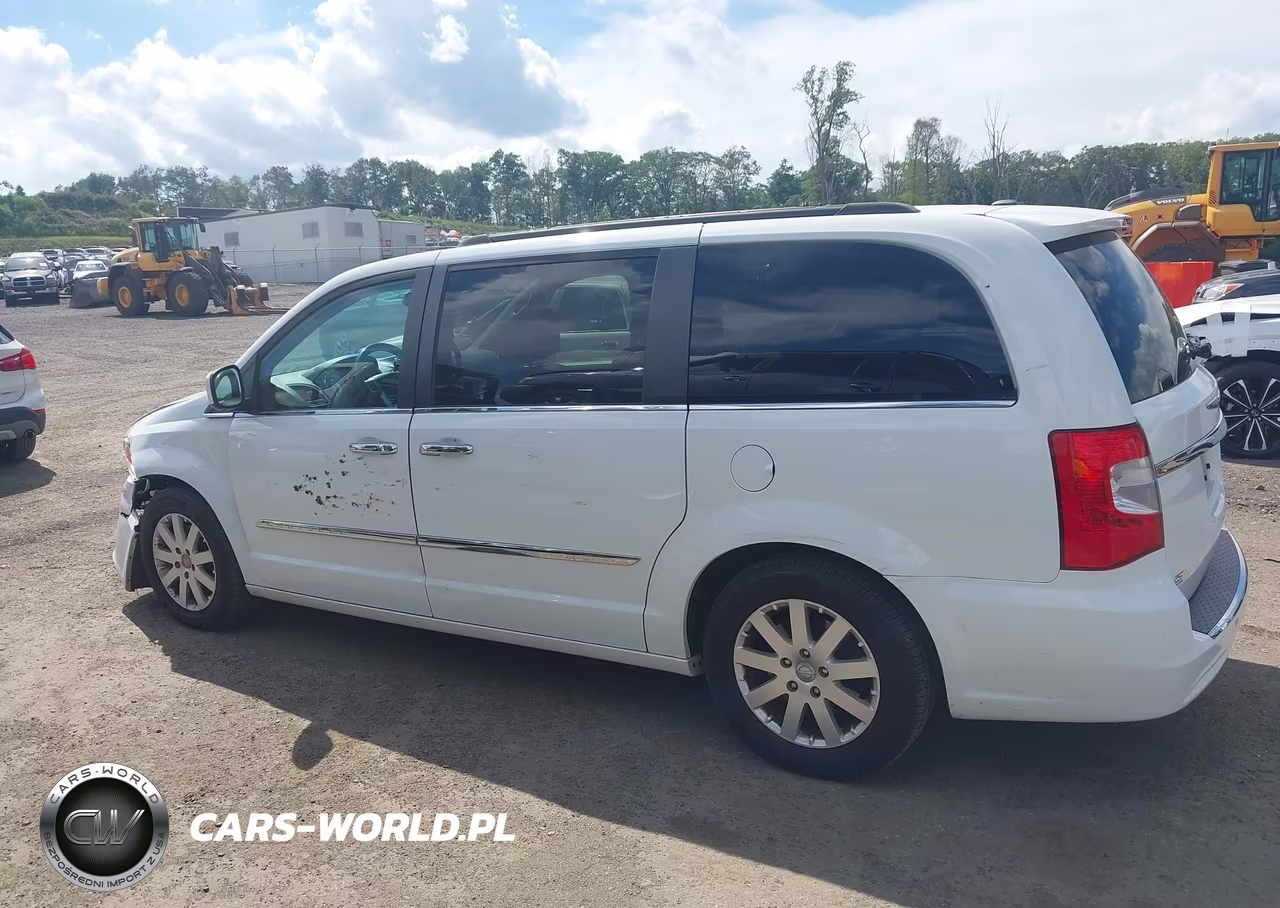 2016 Chrysler Town & Country Touring VIN:2C4RC1BG7GR121638 - 14
