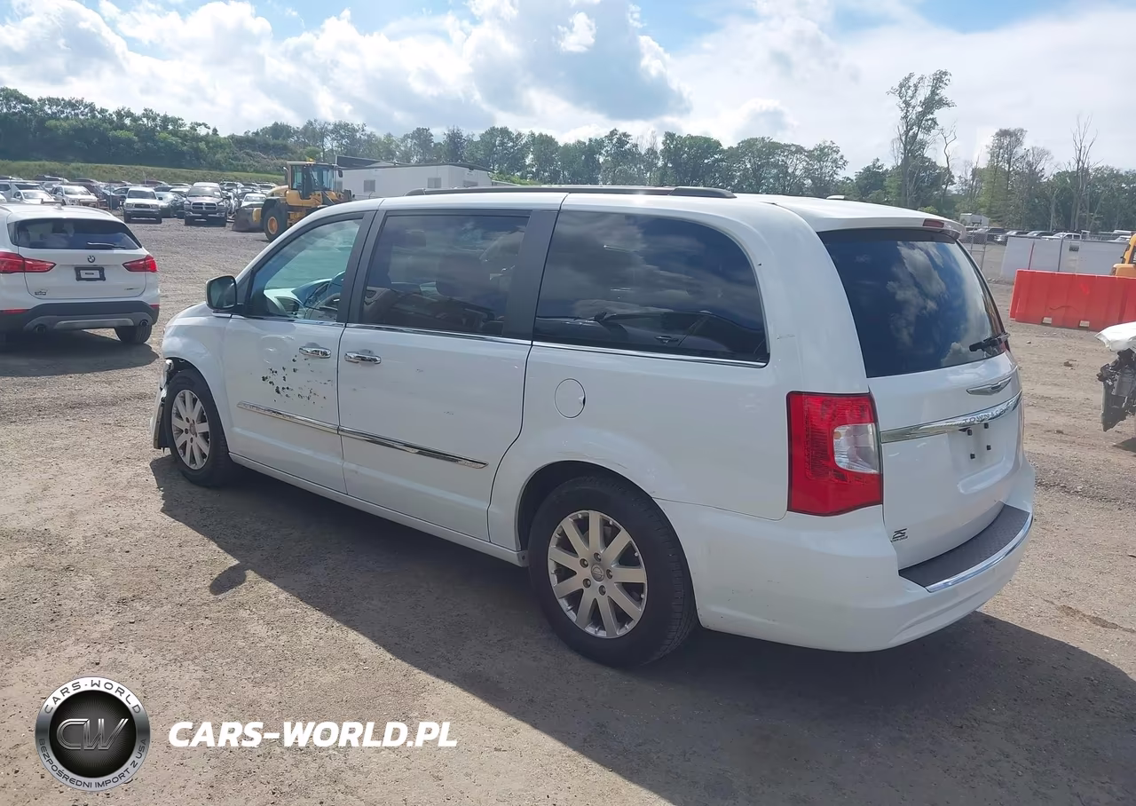 2016 Chrysler Town & Country Touring VIN:2C4RC1BG7GR121638 - 3