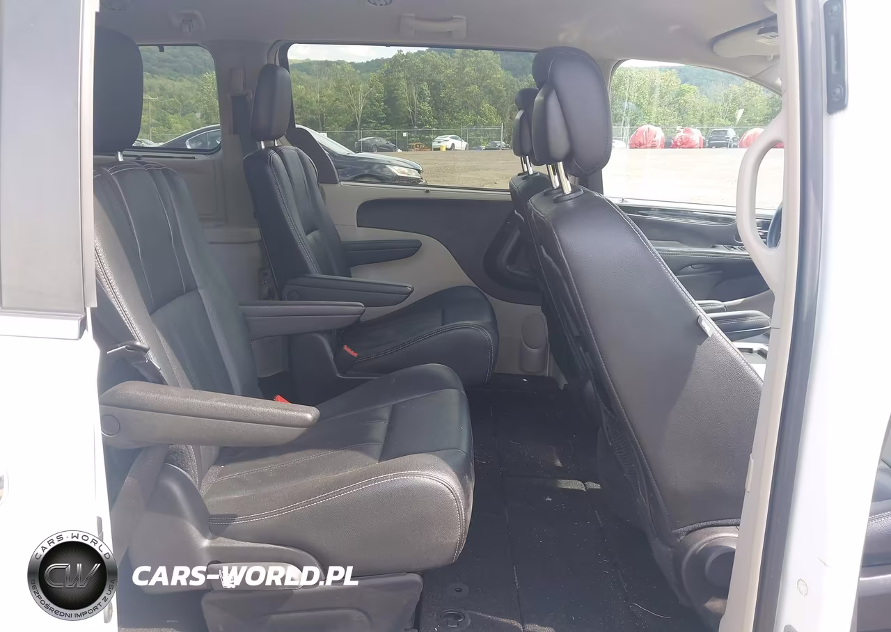 2016 Chrysler Town & Country Touring VIN:2C4RC1BG7GR121638 - 8
