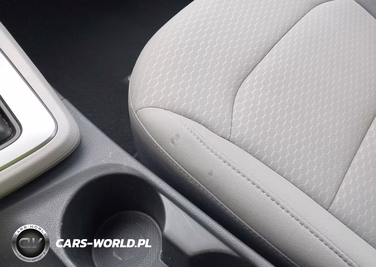 2019 Hyundai Elantra Se VIN:5NPD74LF5KH486640 - 15