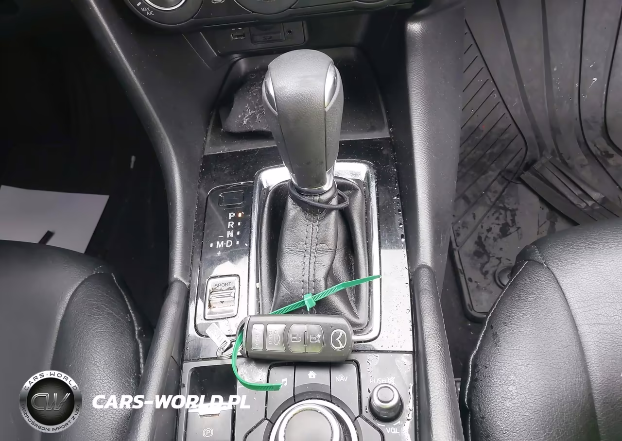 2018 Mazda Mazda3 Sport VIN:3MZBN1U7XJM160695 - 11