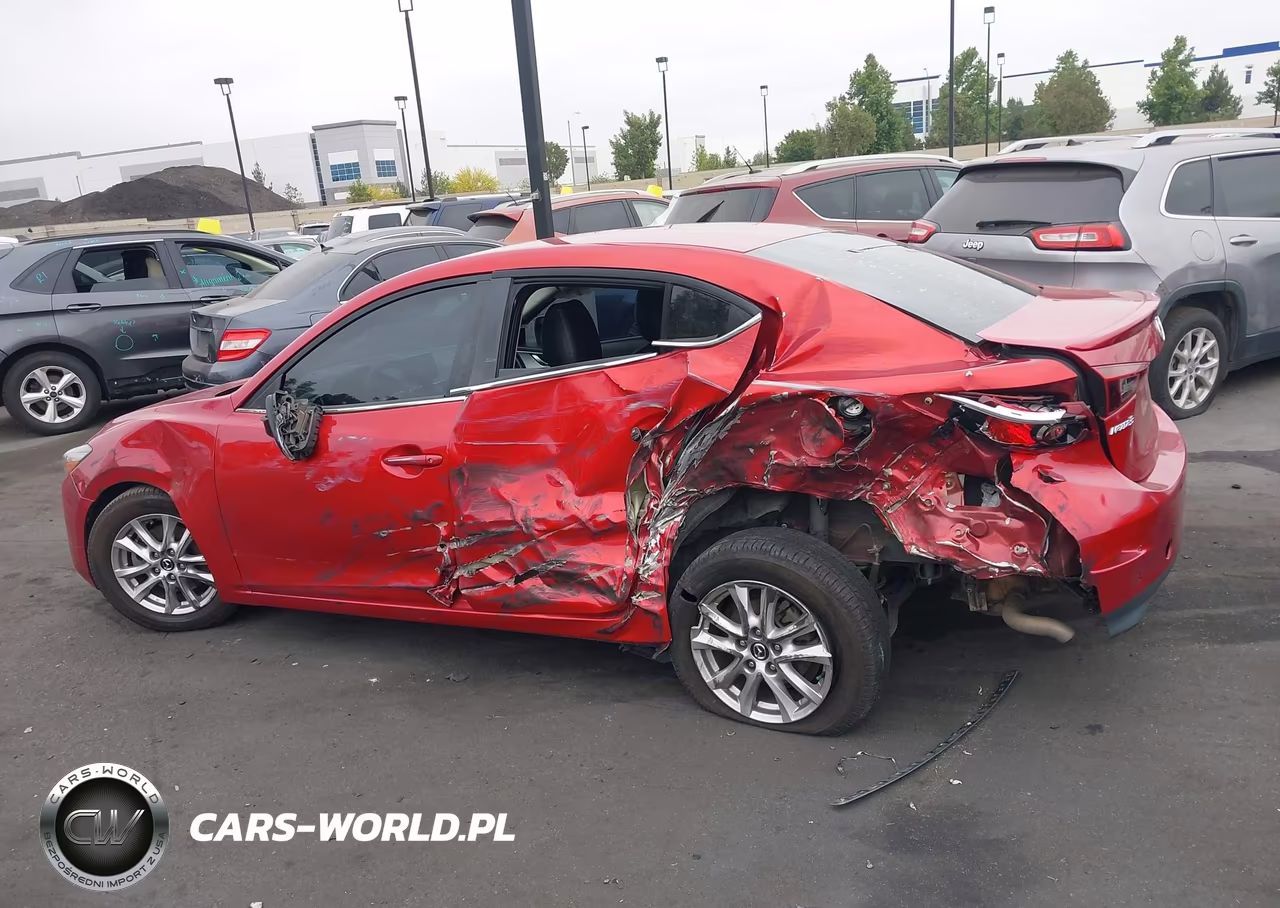2018 Mazda Mazda3 Sport VIN:3MZBN1U7XJM160695 - 15
