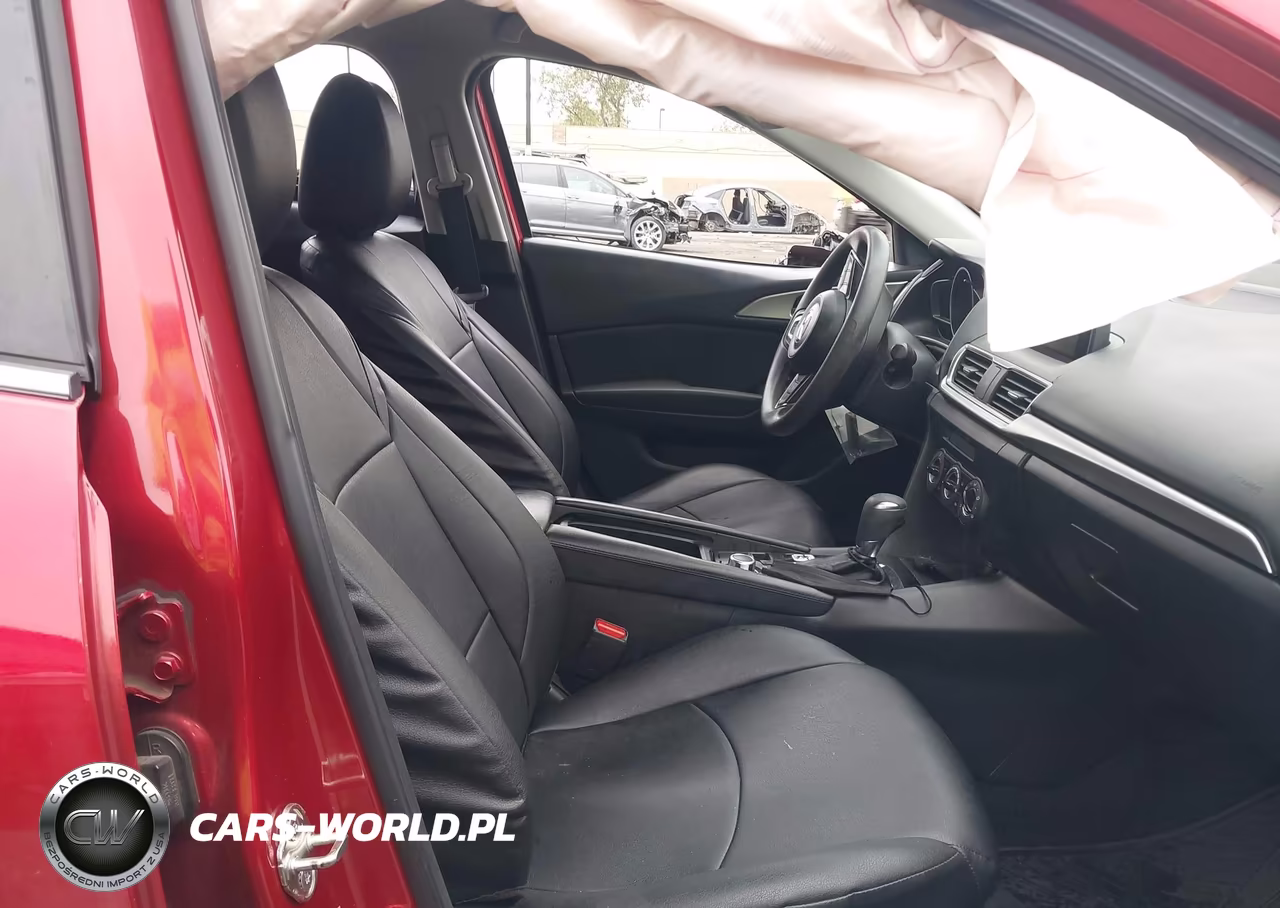 2018 Mazda Mazda3 Sport VIN:3MZBN1U7XJM160695 - 5