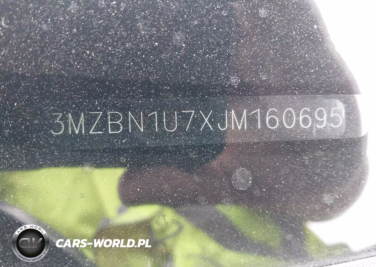 2018 Mazda Mazda3 Sport VIN:3MZBN1U7XJM160695 - 9