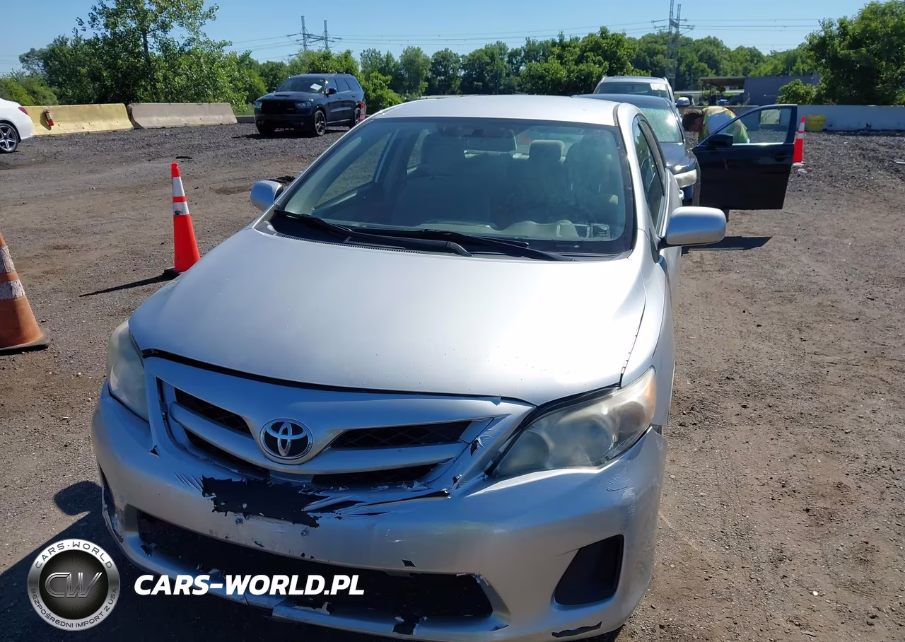 2011 Toyota Corolla Le VIN:JTDBU4EE6BJ095654 - 12