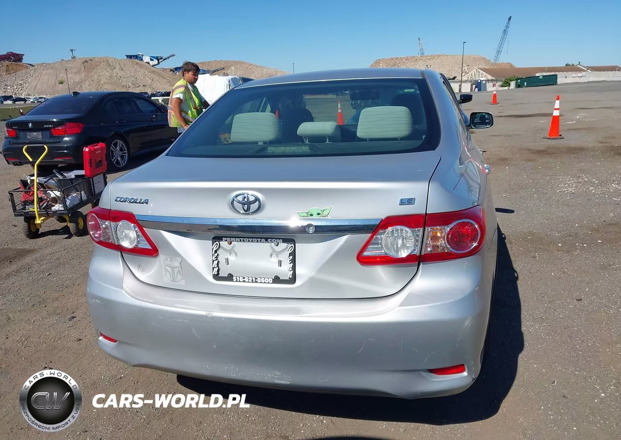 2011 Toyota Corolla Le VIN:JTDBU4EE6BJ095654 - 16