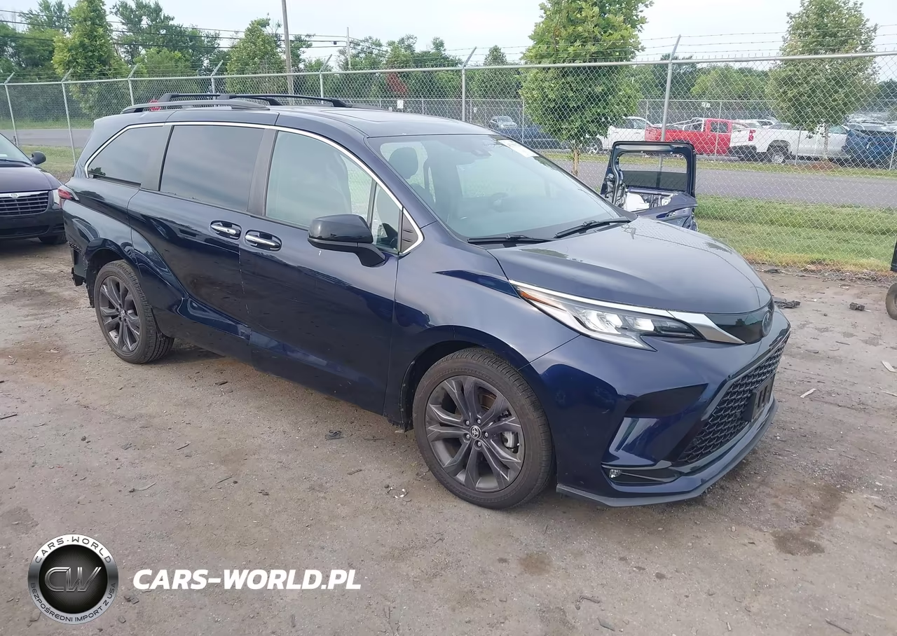 2022 Toyota Sienna Xse