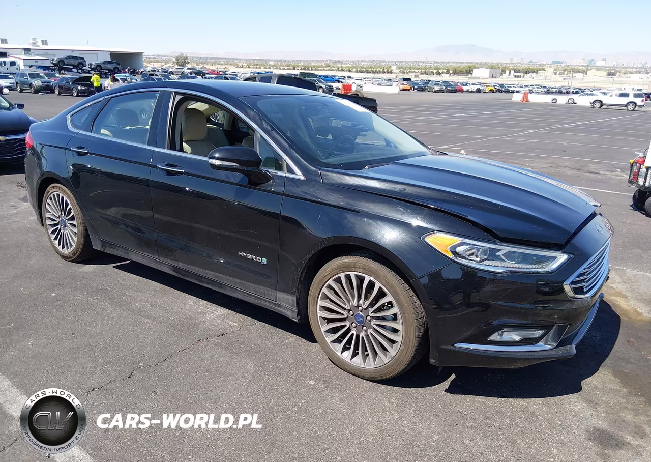 2018 Ford Fusion Hybrid Platinum-Titanium – zdjęcie 1 z 17