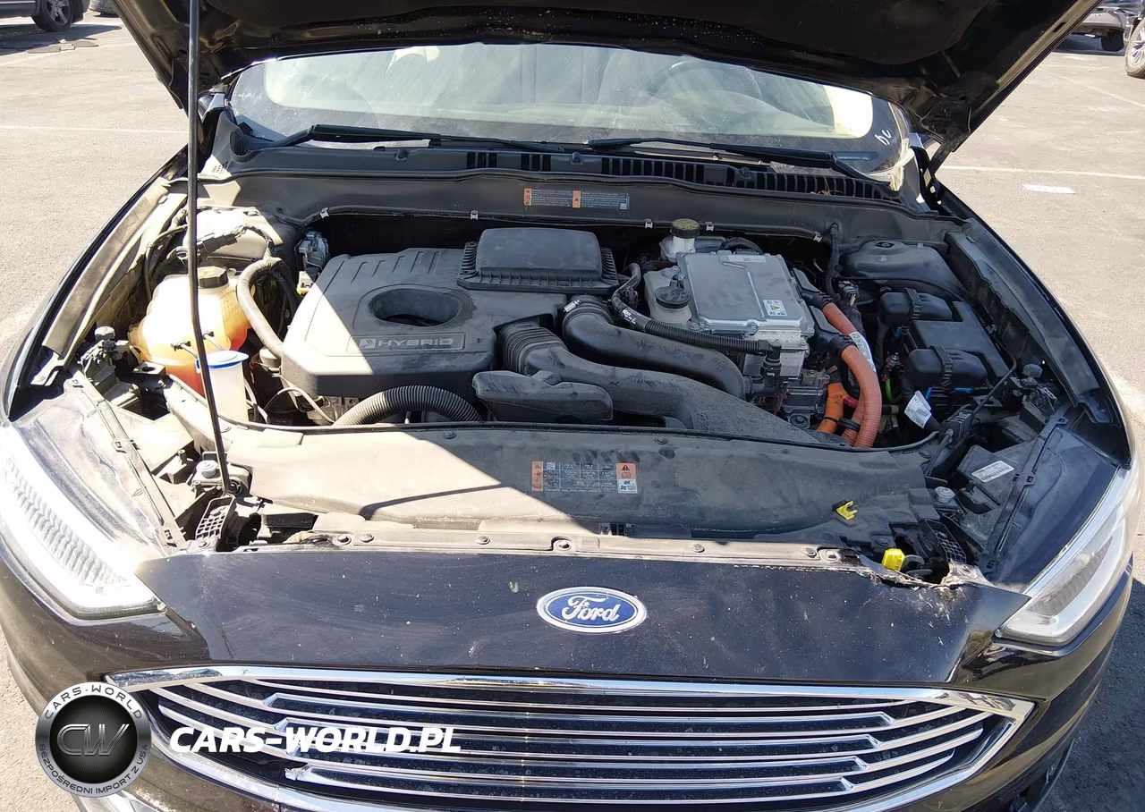 2018 Ford Fusion Hybrid Platinum-Titanium VIN:3FA6P0RU1JR246817 - 10