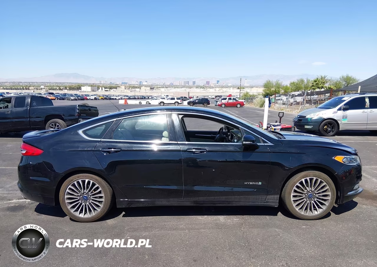 2018 Ford Fusion Hybrid Platinum-Titanium VIN:3FA6P0RU1JR246817 - 14