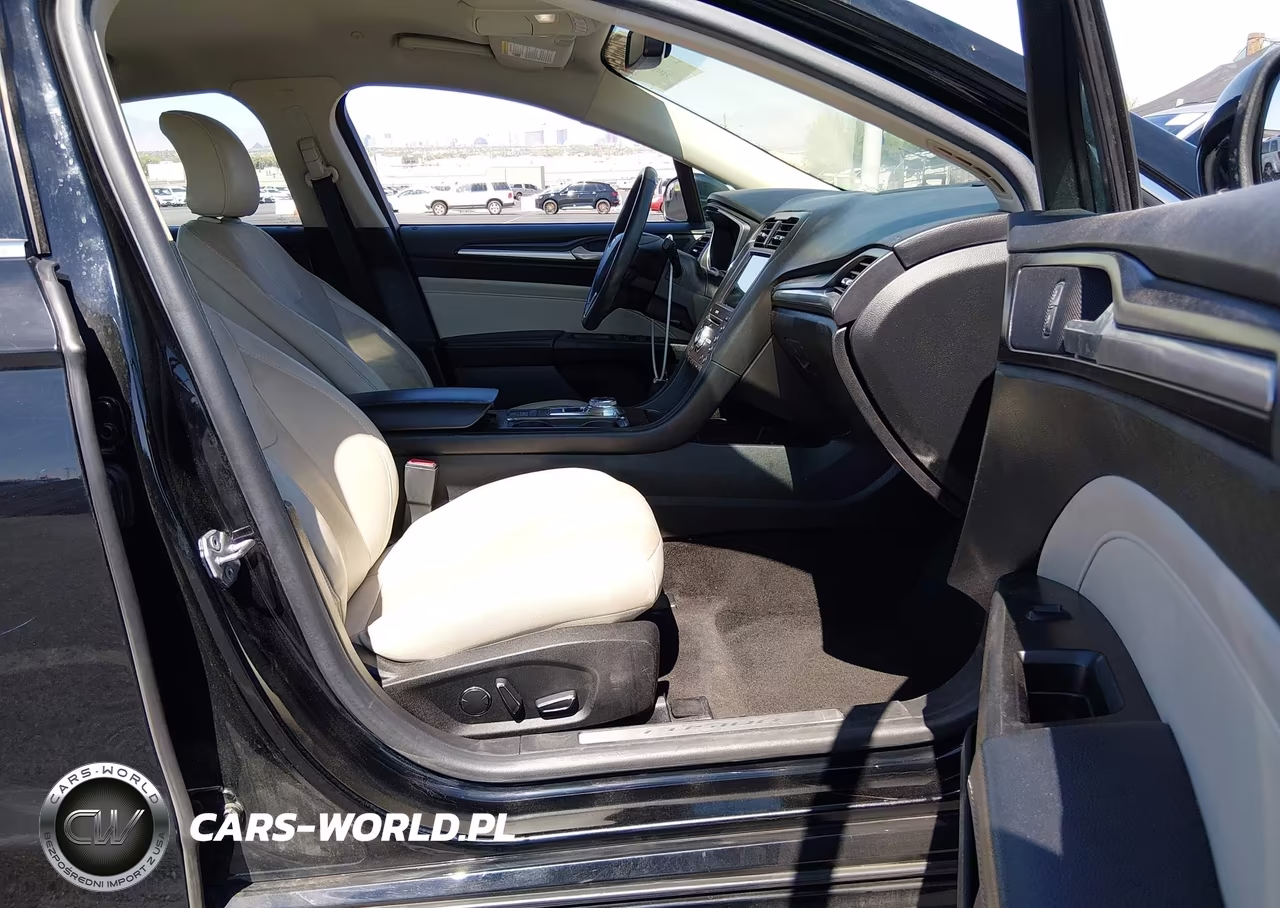 2018 Ford Fusion Hybrid Platinum-Titanium VIN:3FA6P0RU1JR246817 - 5