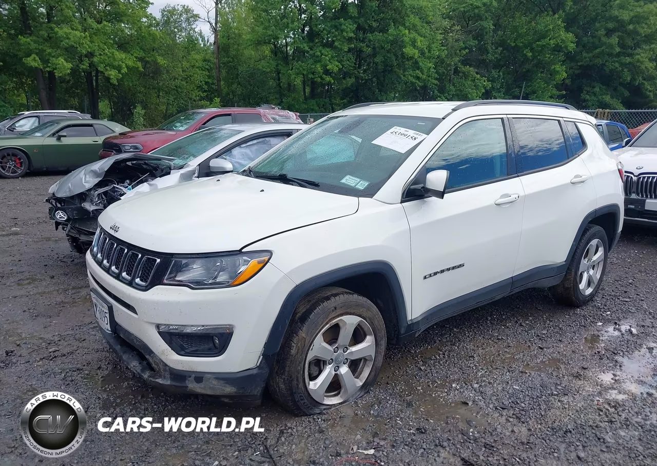 2019 Jeep Compass Latitude 4X4 VIN:3C4NJDBB2KT754631 - 2