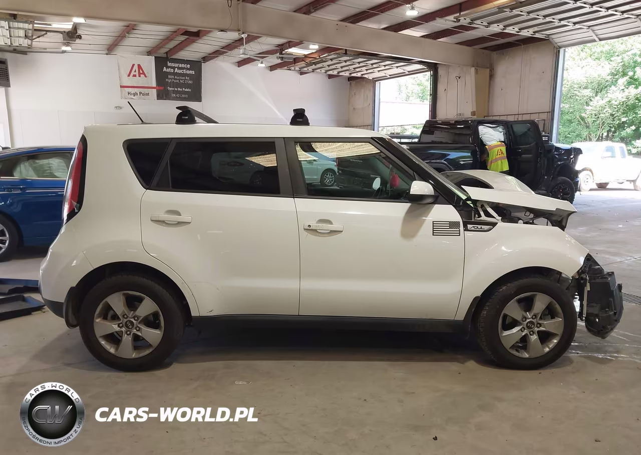 2018 Kia Soul VIN:KNDJN2A2XJ7506929 - 13