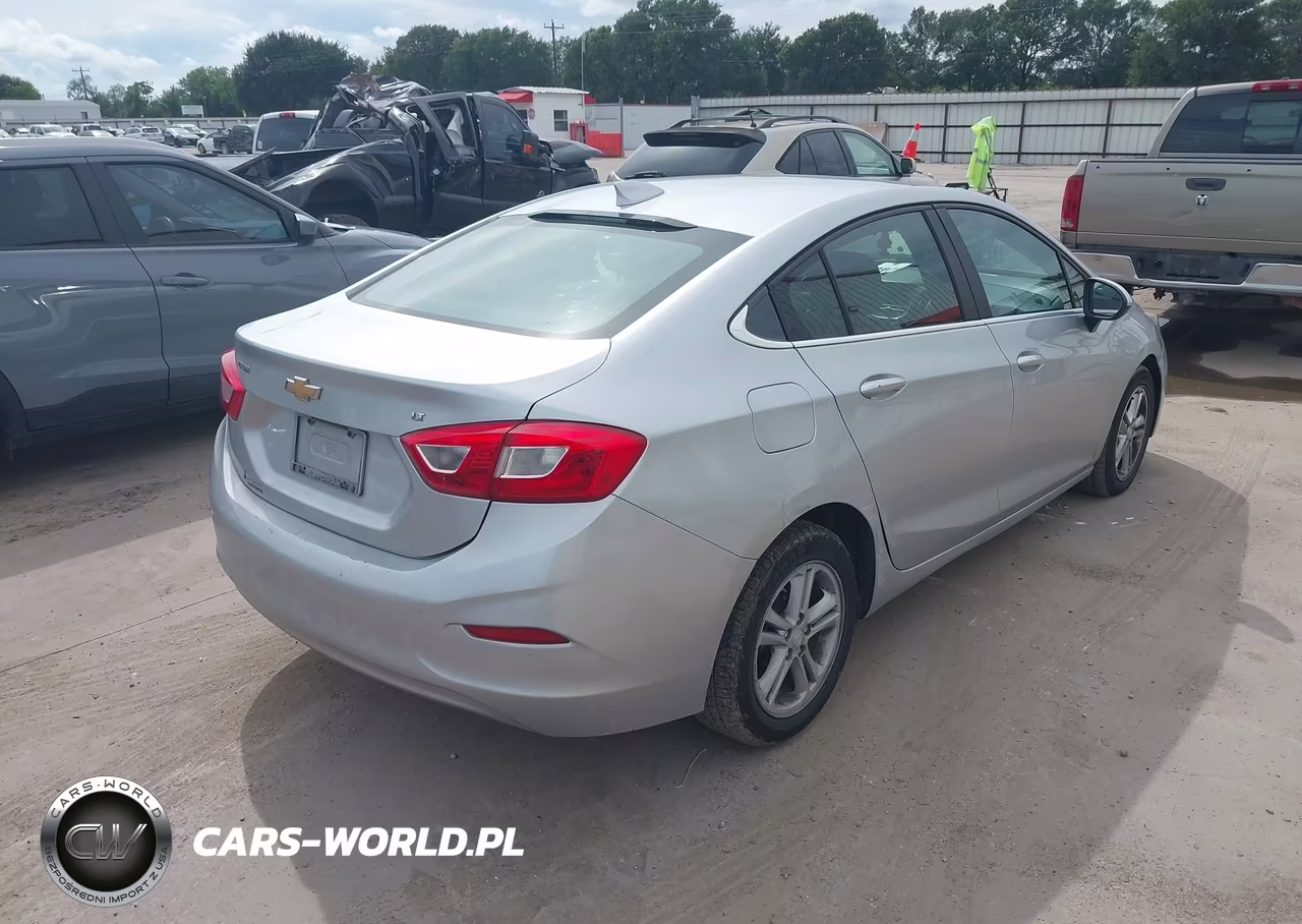 2017 Chevrolet Cruze Lt Auto VIN:1G1BE5SM6H7189112 - 4