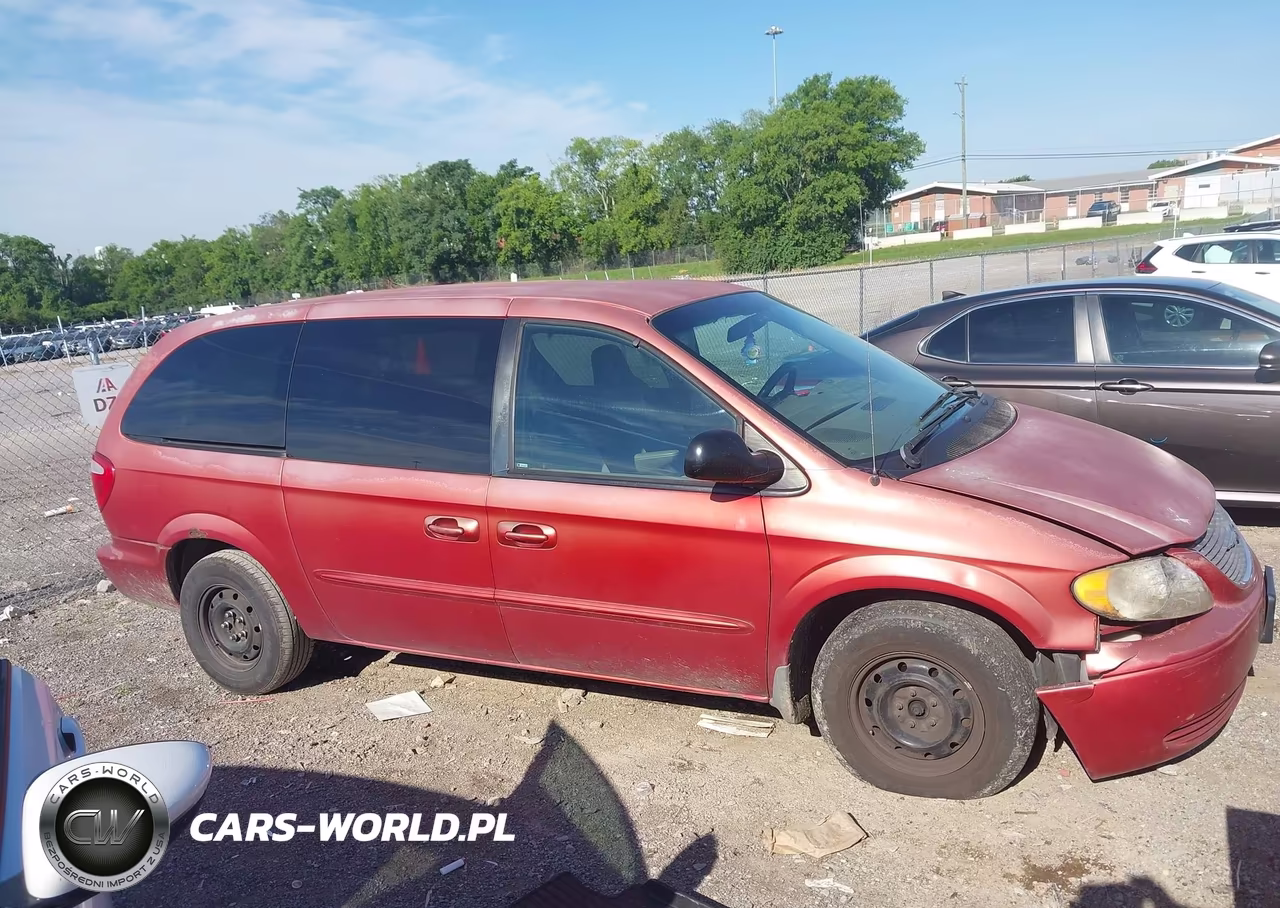 2003 Chrysler Town & Country VIN:2C4GP24R23R323801 - 13
