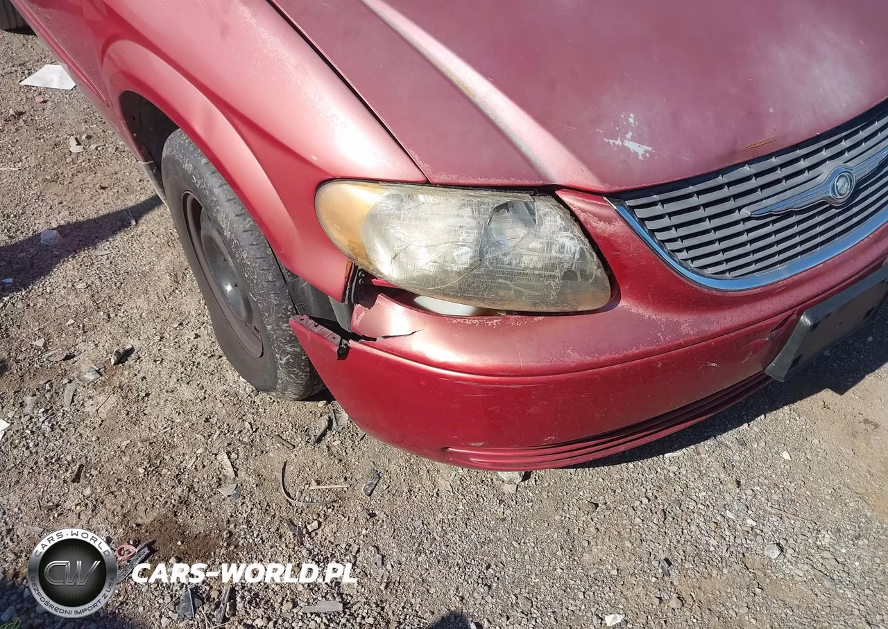 2003 Chrysler Town & Country VIN:2C4GP24R23R323801 - 6